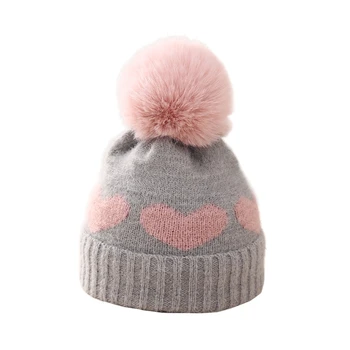 Шапочка-бини для маленьких девочек с рисунком сердца, плюшевая вязаная зимняя теплая шапка с помпоном для новорожденных малышей, детская шапочка
